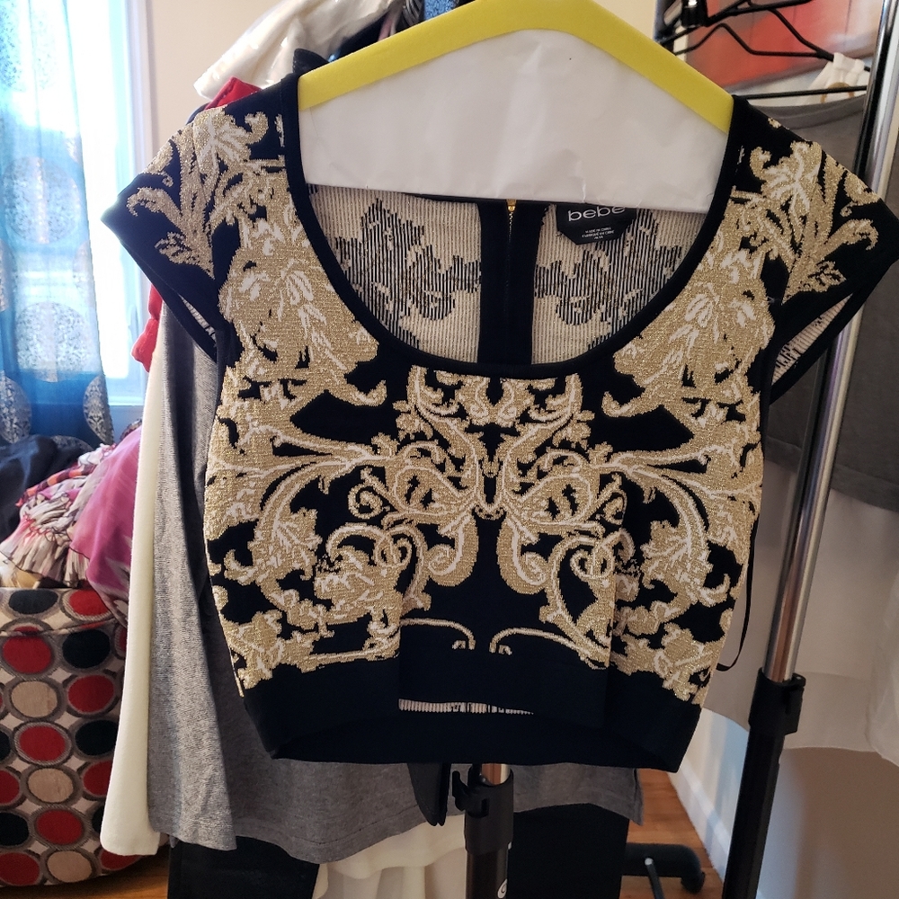 Clothes - Picture 8 of 16